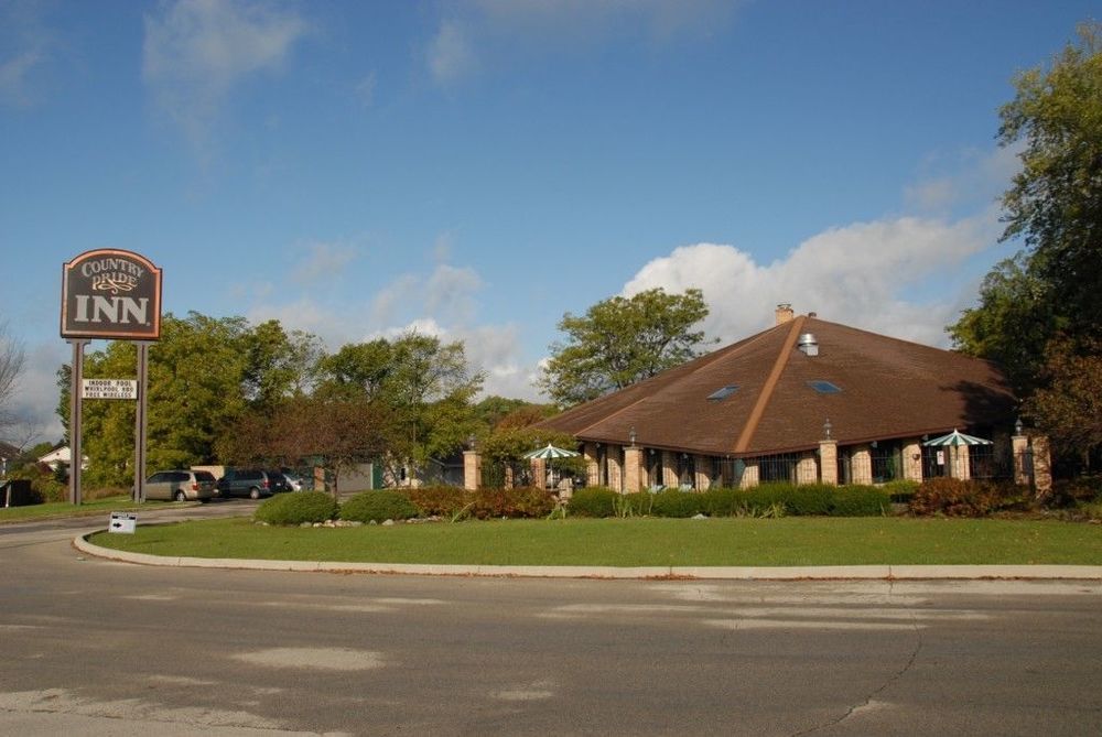 Americinn By Wyndham Delafield Exterior photo